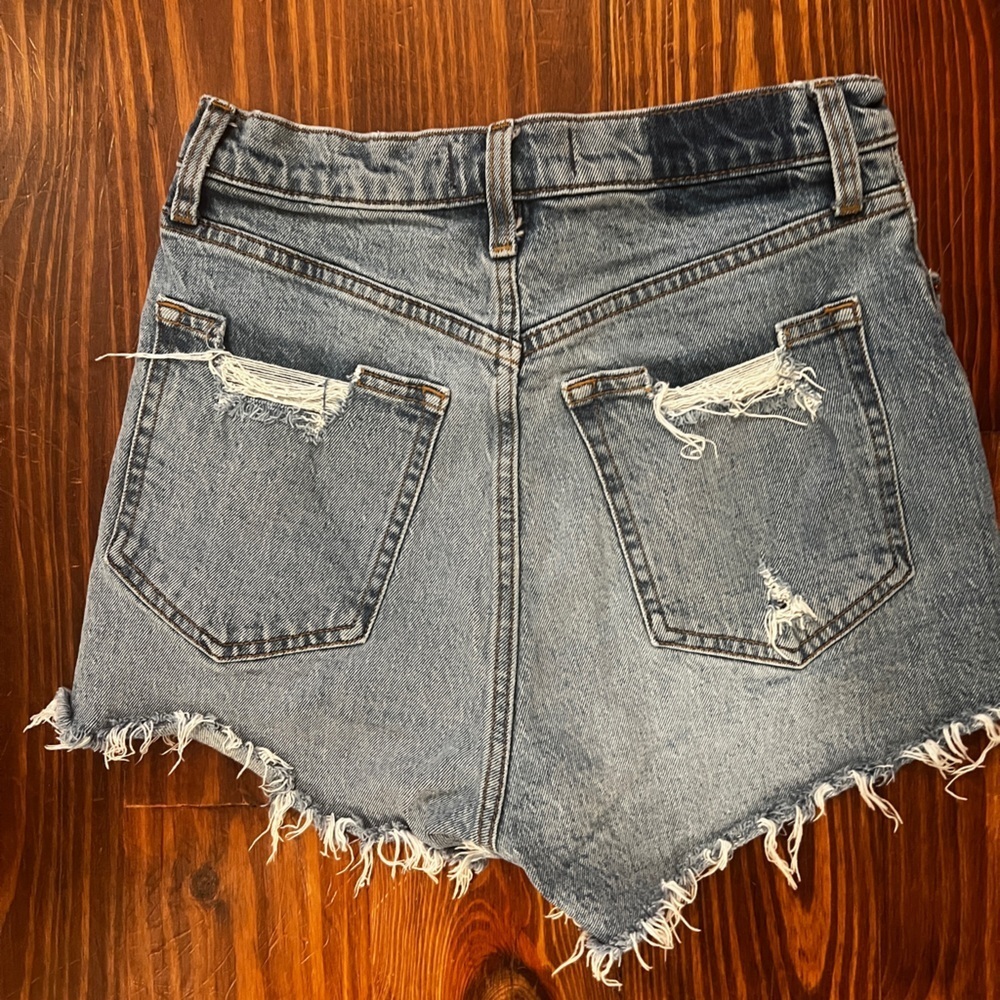 ABERCROMBIE & FITCH High Rise Mom Jean Shorts Curve Love Denim - Picture 7 of 10